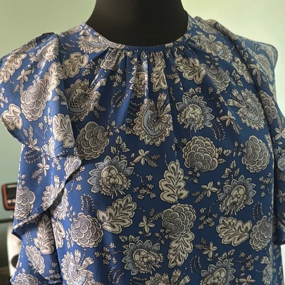 Vince Camuto Blue and White Ruffled Cap Sleeve Blouse - Picture 5 of 5